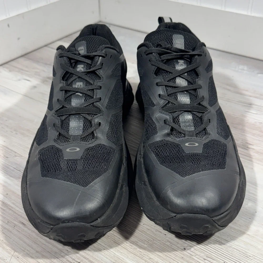 Oakley SI Men's Light Breathe Trail Shoe, Triple Black - 12 REG (M)